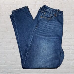 S.O.N.G. Classic Mom Jean Dark Blue Denim w/ White Flower Detail Size Fem 9/29